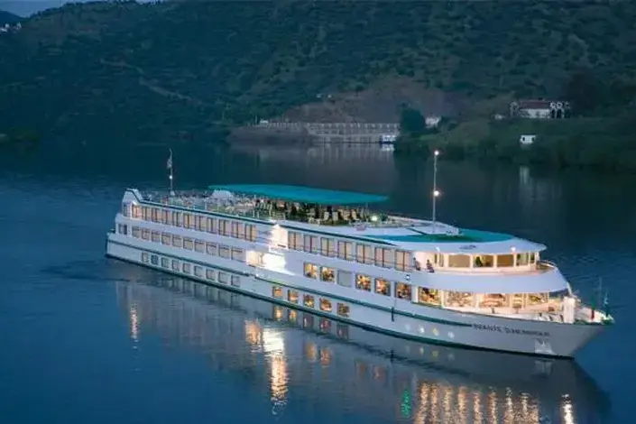 Infante Don Henrique 4* Super.webp