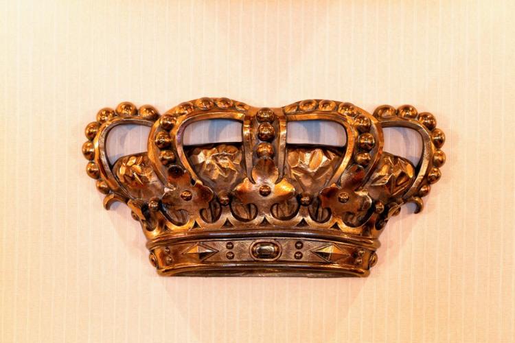 "Swiss Crown".jpg