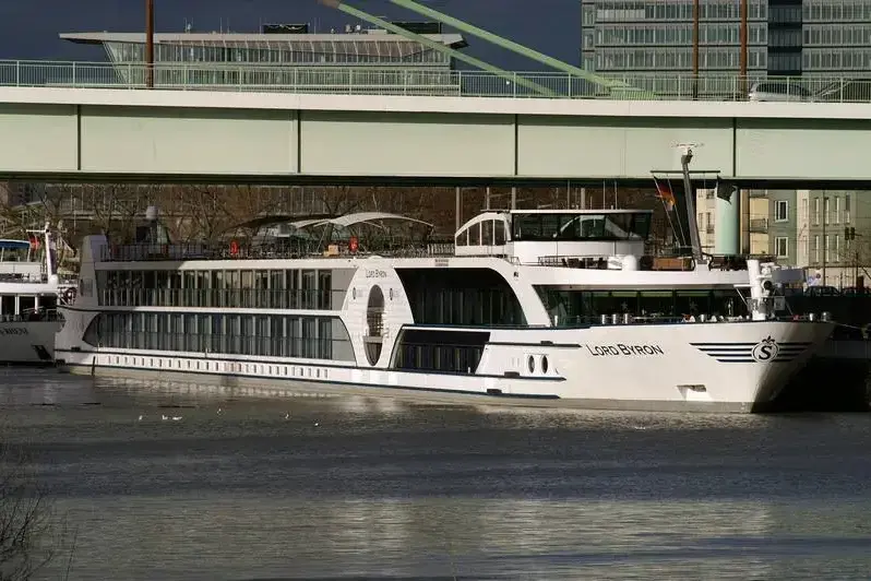 Теплоход Лорд Байрон.webp