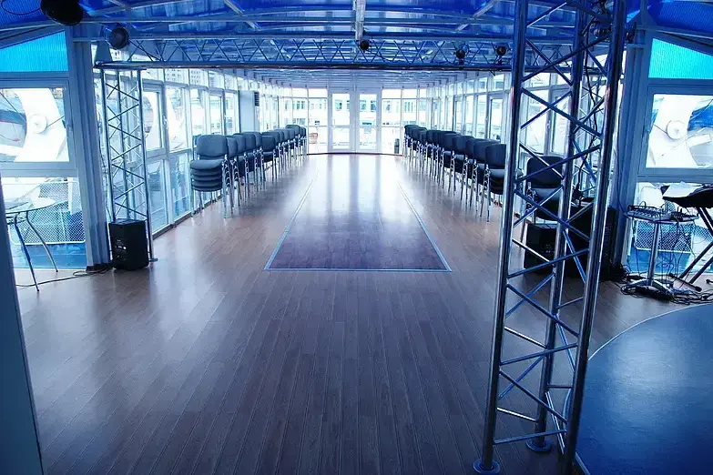 Зрительный (конференц-) зал.webp