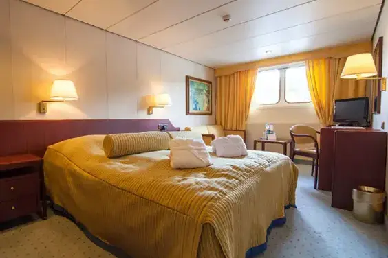 Каюта ГРАНД с окном на Главной палубе.webp