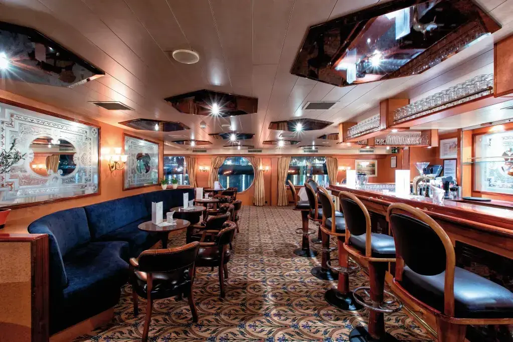 Salon-bar Pearl.webp