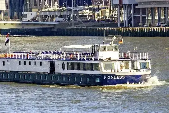 Теплоход PRINCESS.webp
