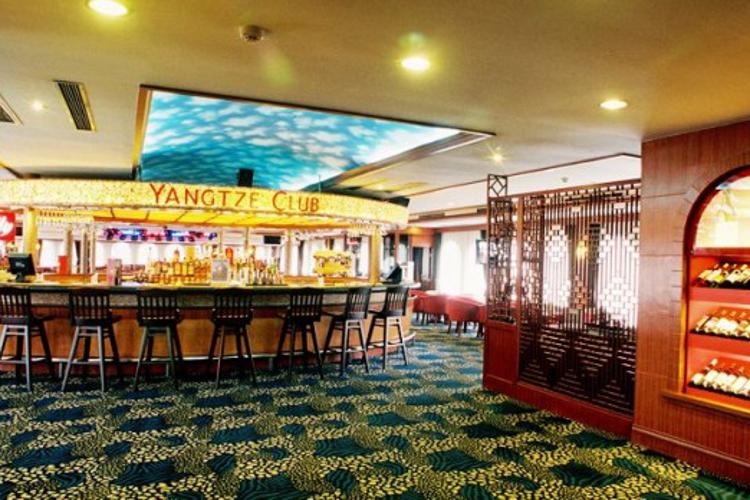 Cruise-Lounge-Bar-Yangtze-Club.jpg