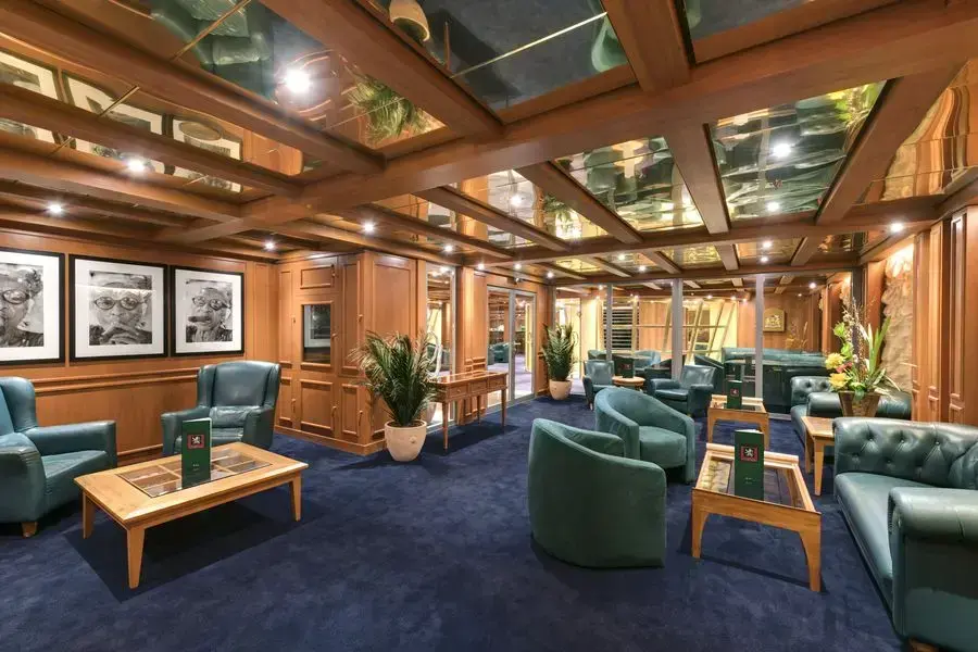 019_Ship_MSC_Armonia_Cigar_Room.webp