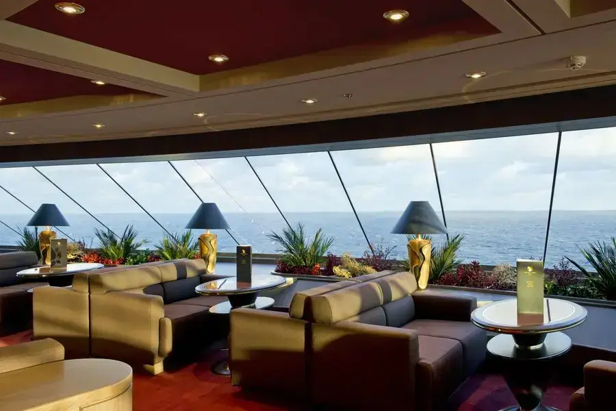 22_Ship_Yacht_Club_Top_Sail_Lounge.webp