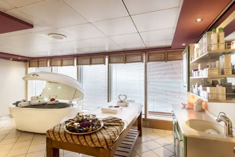 20 MSC Sinfonia, MSC Aurea Spa.webp