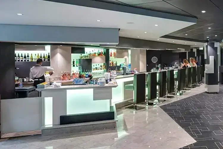 GR_Edge-Cocktail-Bar_tcm13-101929.webp