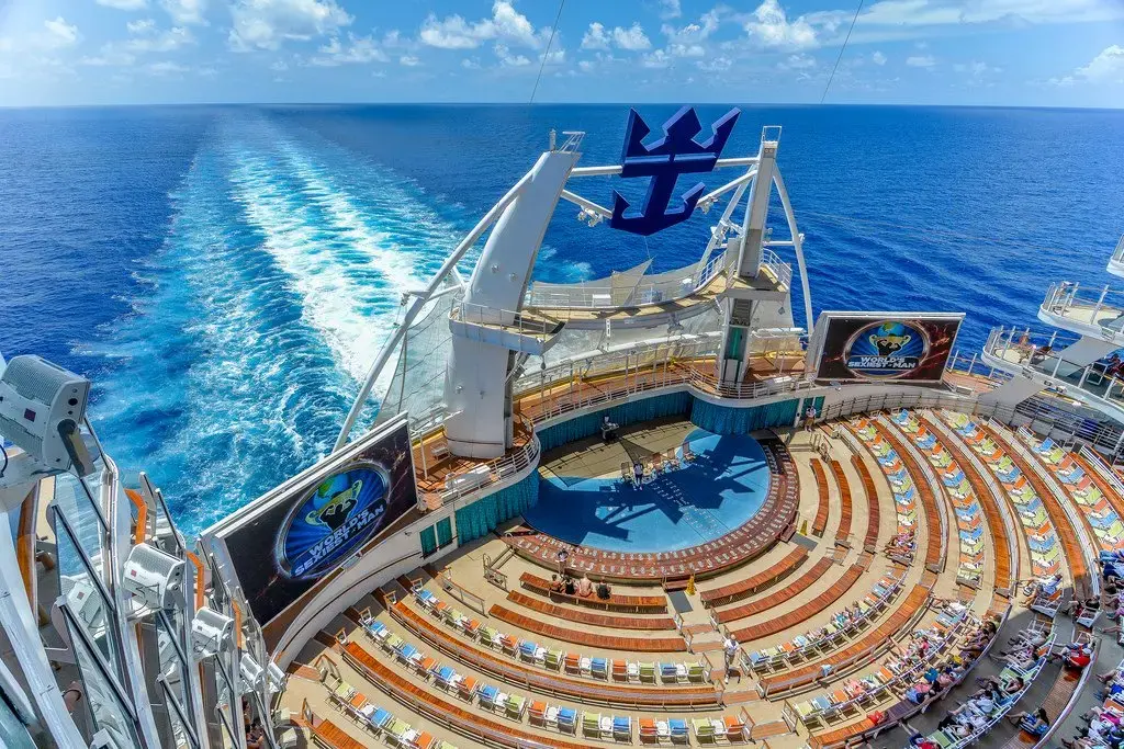 Обновление бренда Royal Caribbean Cruises Ltd