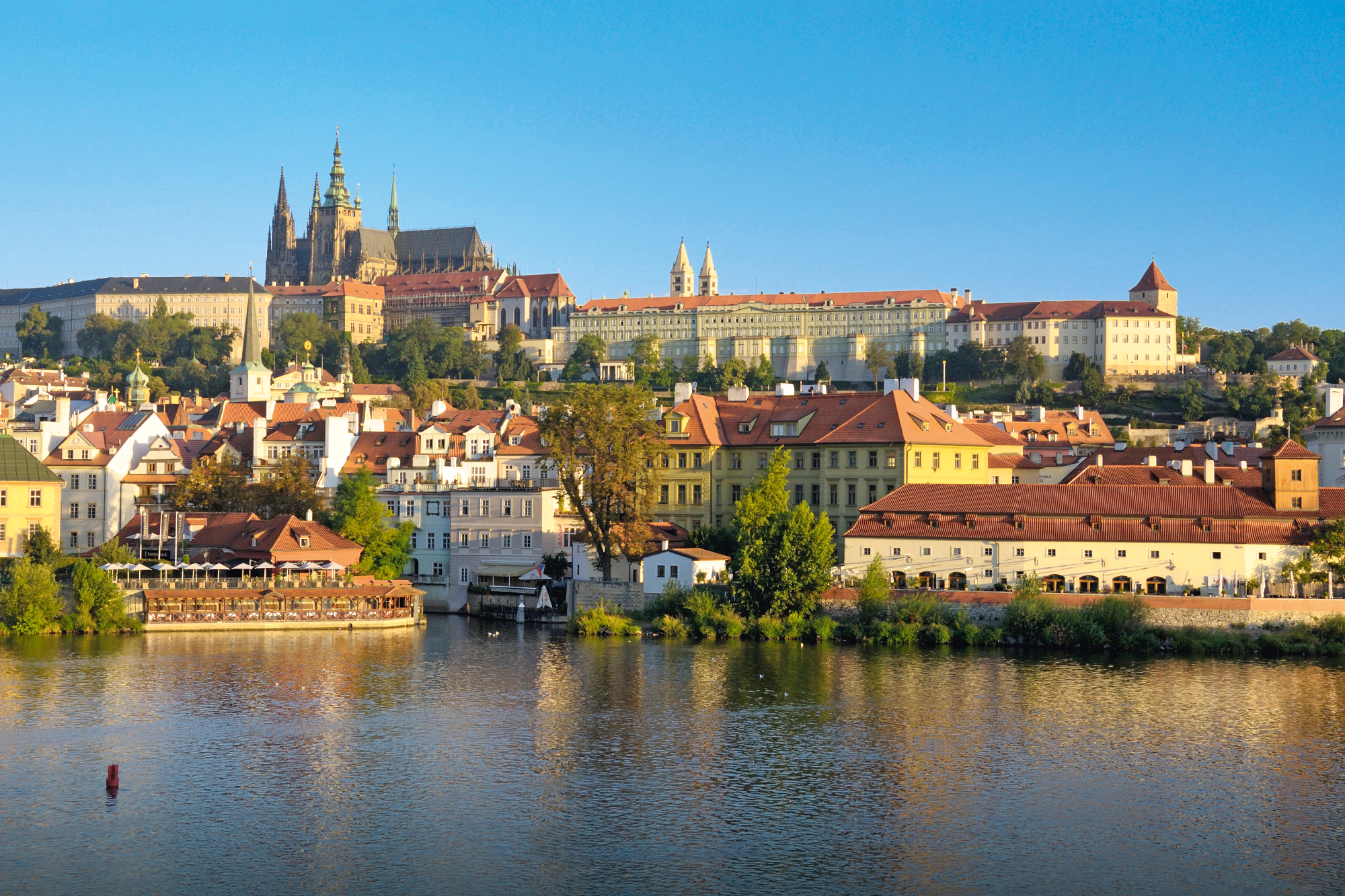 _c_Prag_Altstadt_LU126102710.png