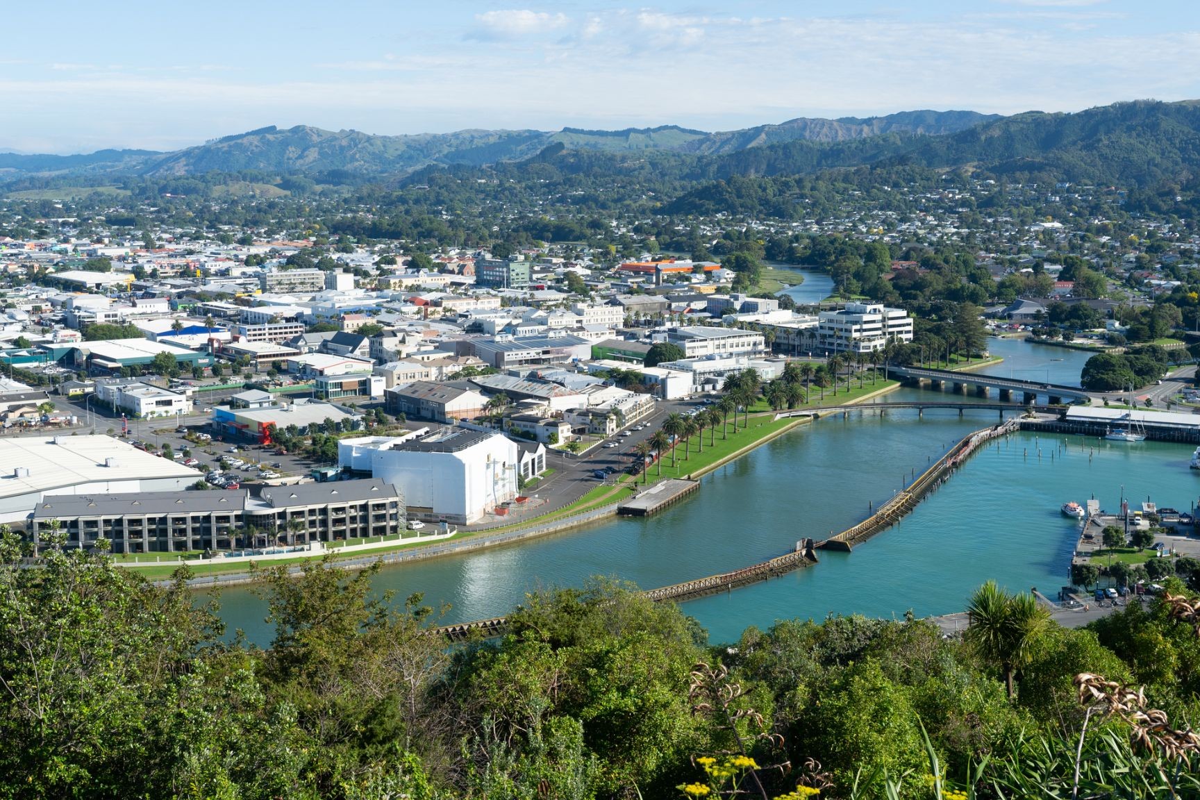 2383132_Gisborne.jpg
