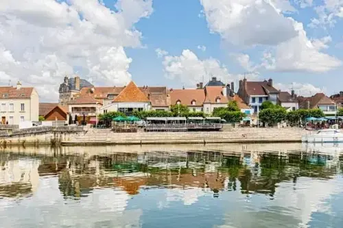 Saint-Jean-de-Losne / Francja