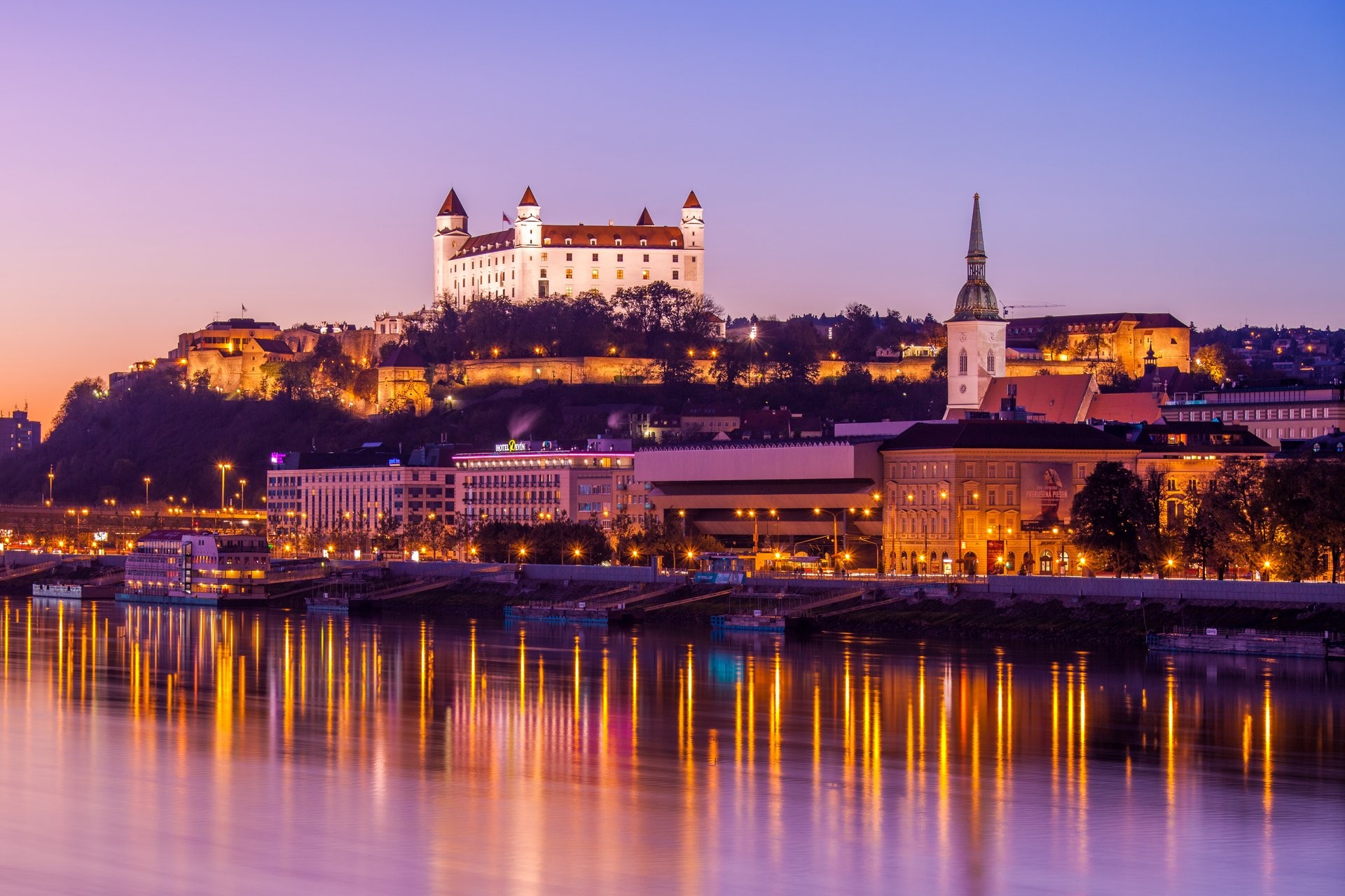 csm_AdobeStock_106407671_Bratislava_1c9312f182.jpeg