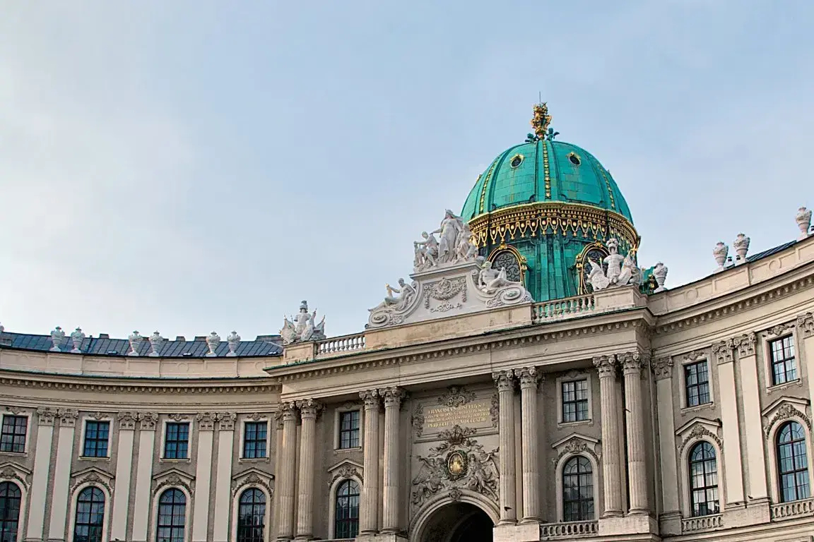 csm_DO_DLX_WIEN_HOFBURG_02__c__39L_e6862e0266.webp