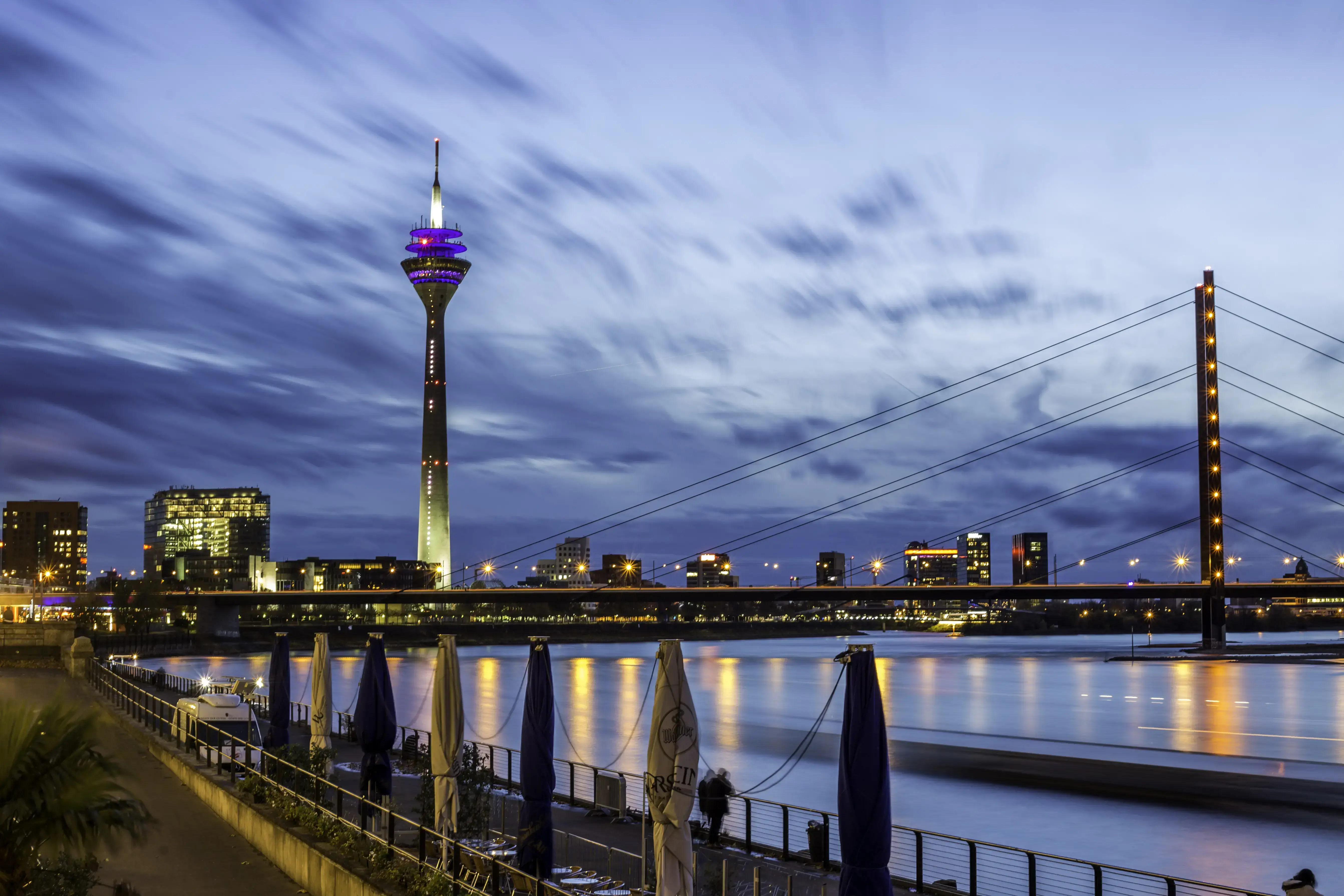 duesseldorf-adobestock-127945288.webp