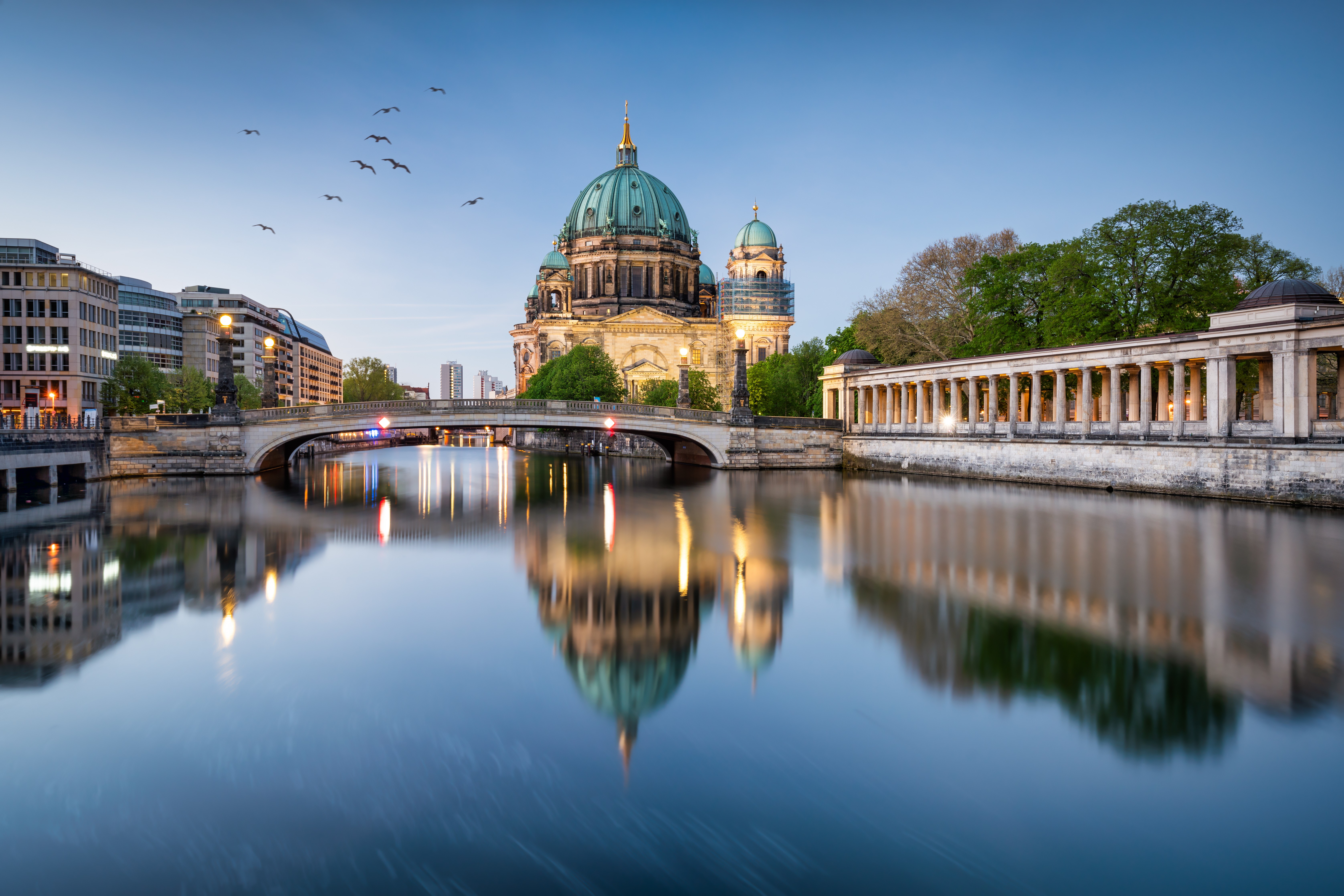 berlin-adobestock-264298188.jpeg
