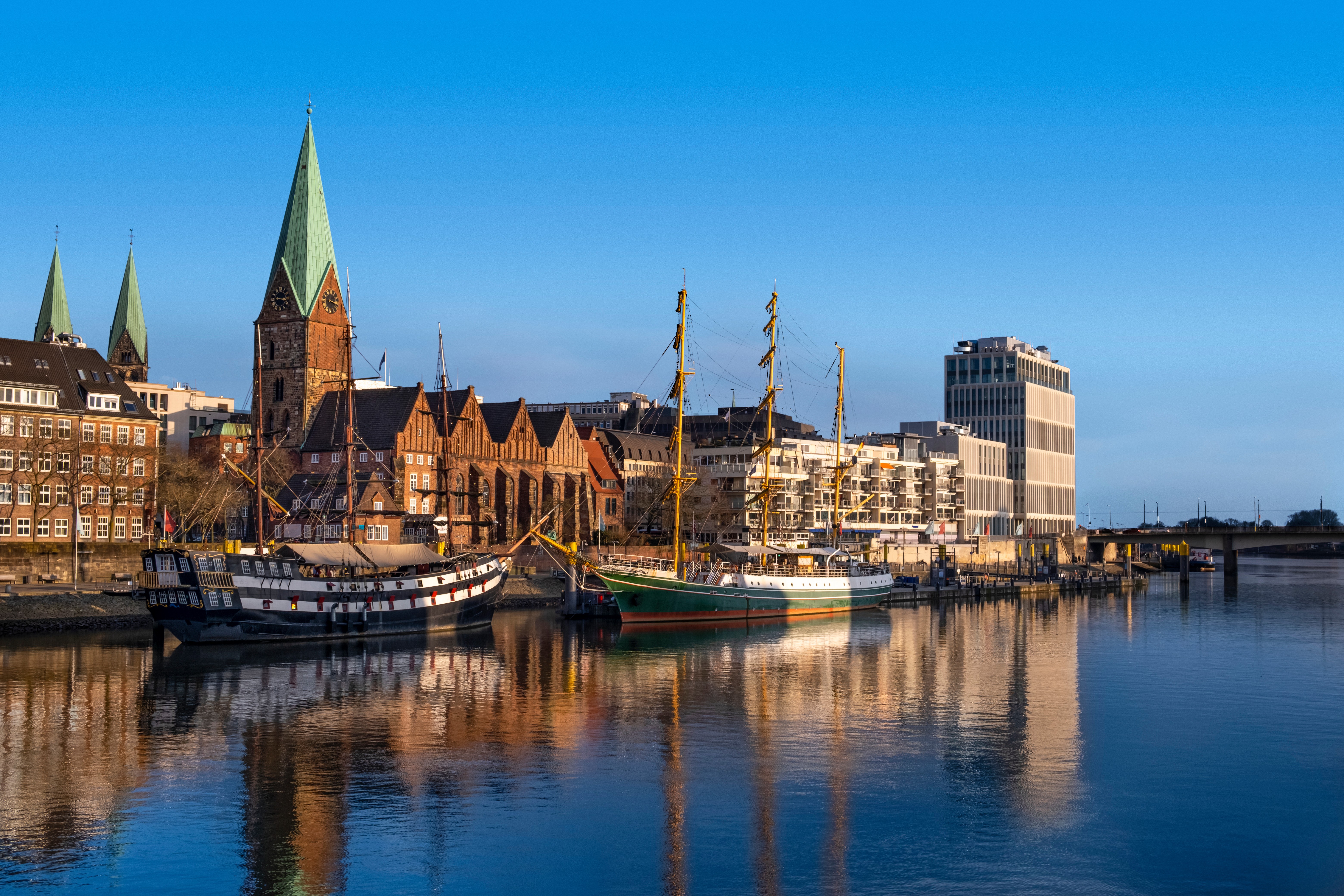 bremen-weser-adobestock-326032586.jpeg