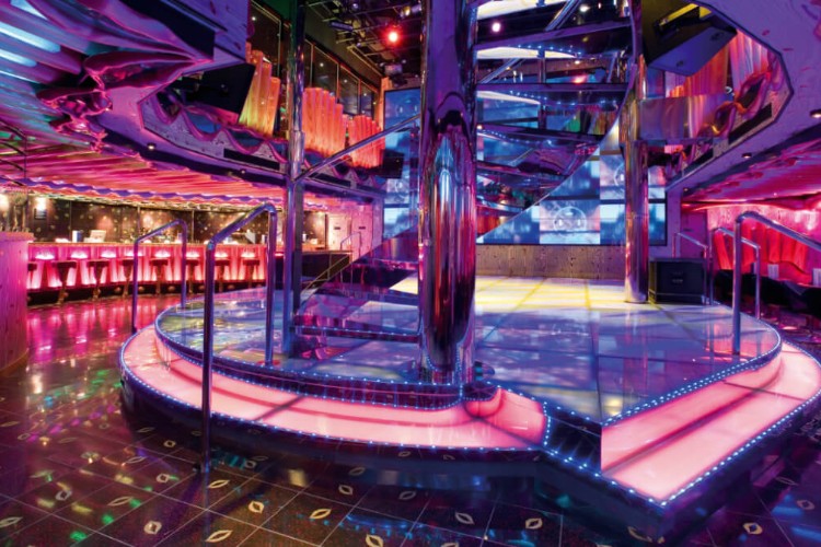 16 Costa_Serena_Disco.jpg