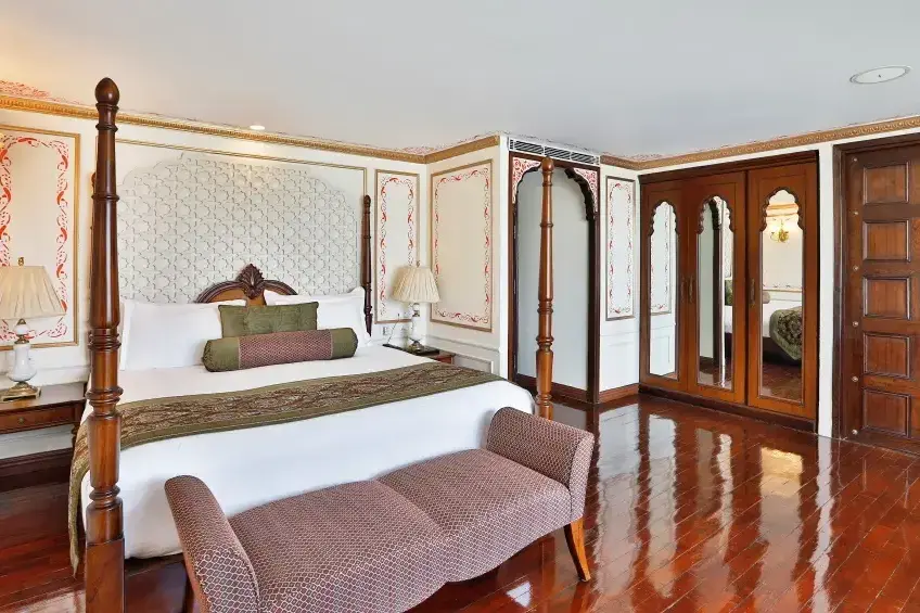suite-maharaja-rv-ganges-voyageur-gange-inde-croisieurope