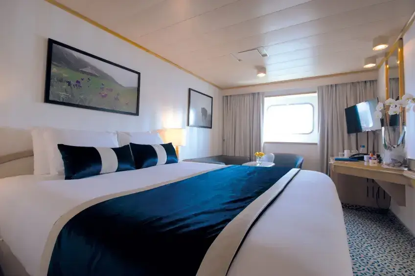 la-belle-des-oceans-cabine-horizon-pont4-5-corse-croisieurope-alexandre-sattler