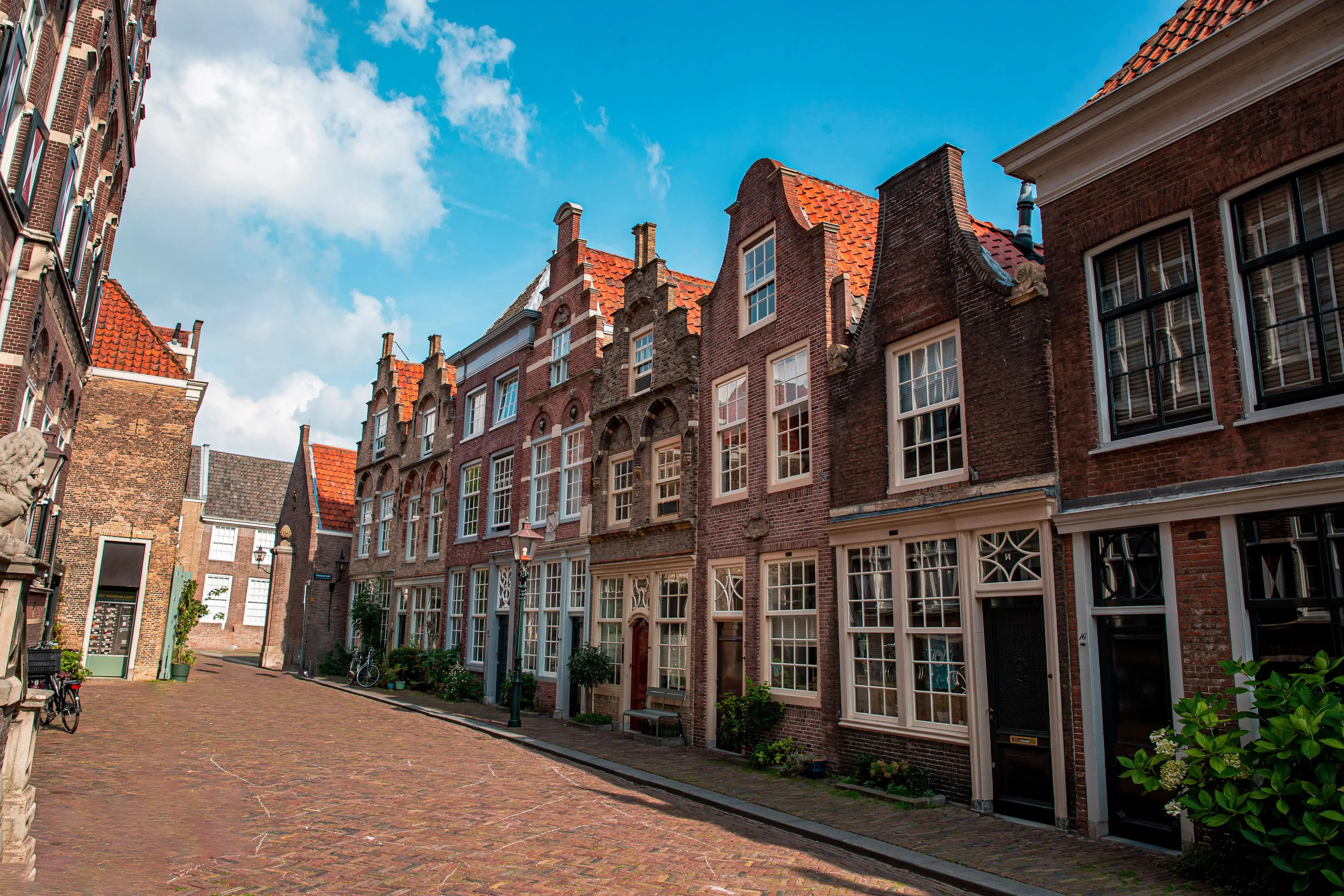 dordrecht-adobestock-513572995.webp