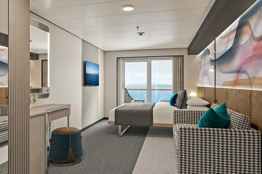 NCL_AQ_ClubBalconySuite_MB_MX.jpg