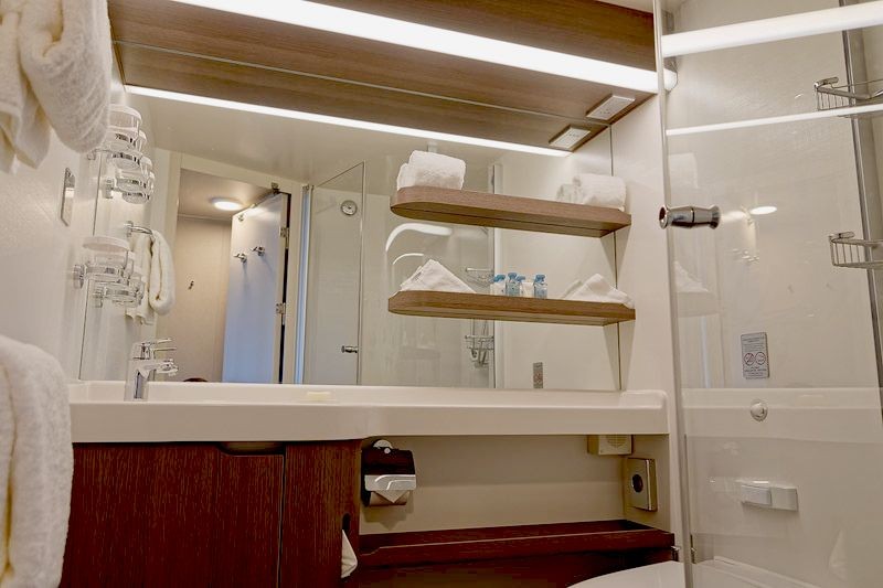 4 norwegian-joy-kabinen.jpg