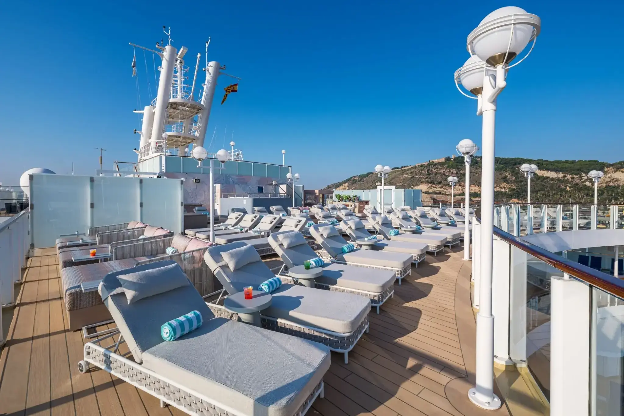 Norwegian Jewel - Vibe Beach Club.webp