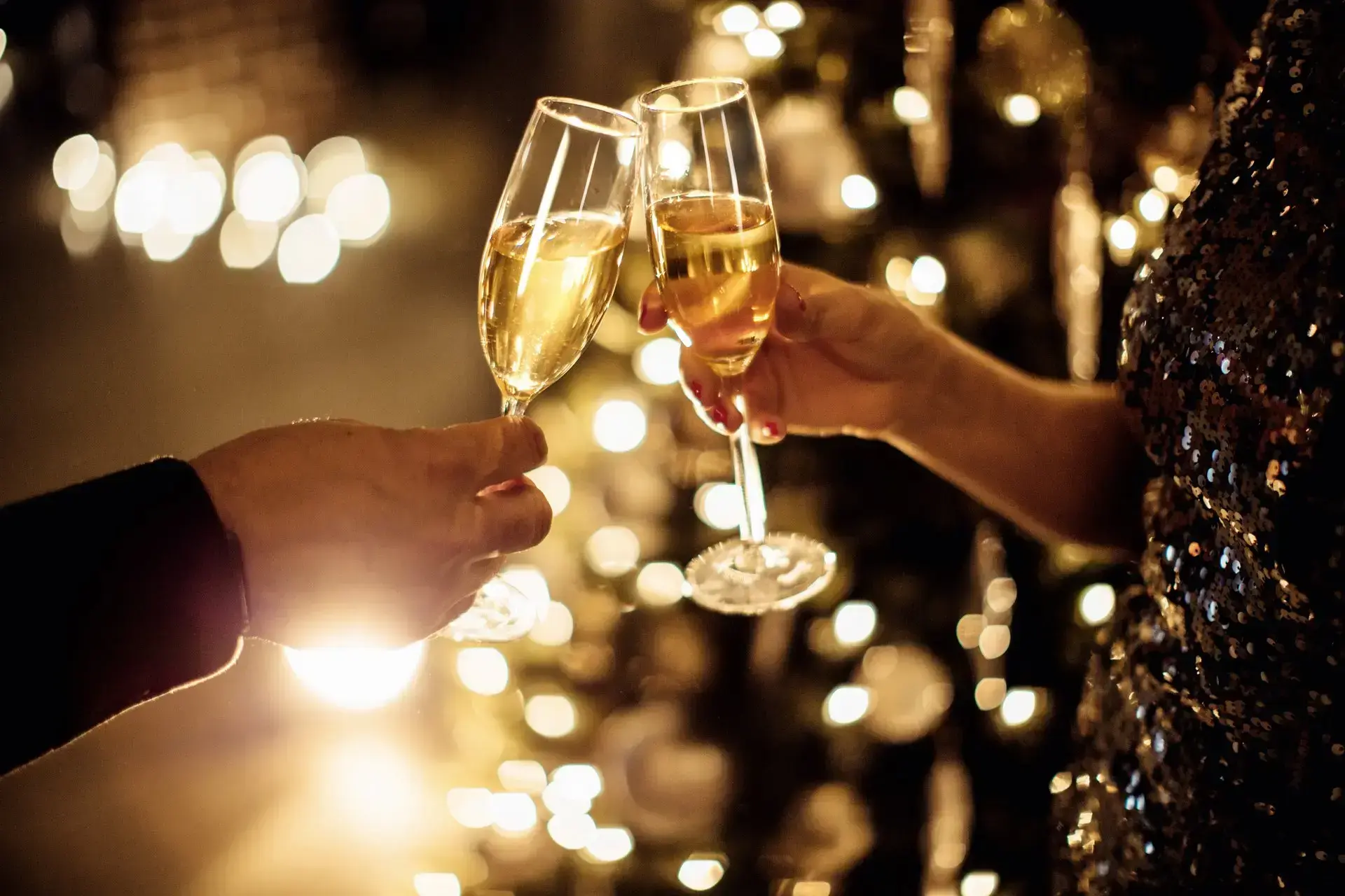 csm_DIVERSE_SEKTGLAESER_SILVESTER_sRGB_b52a82f5a9.webp