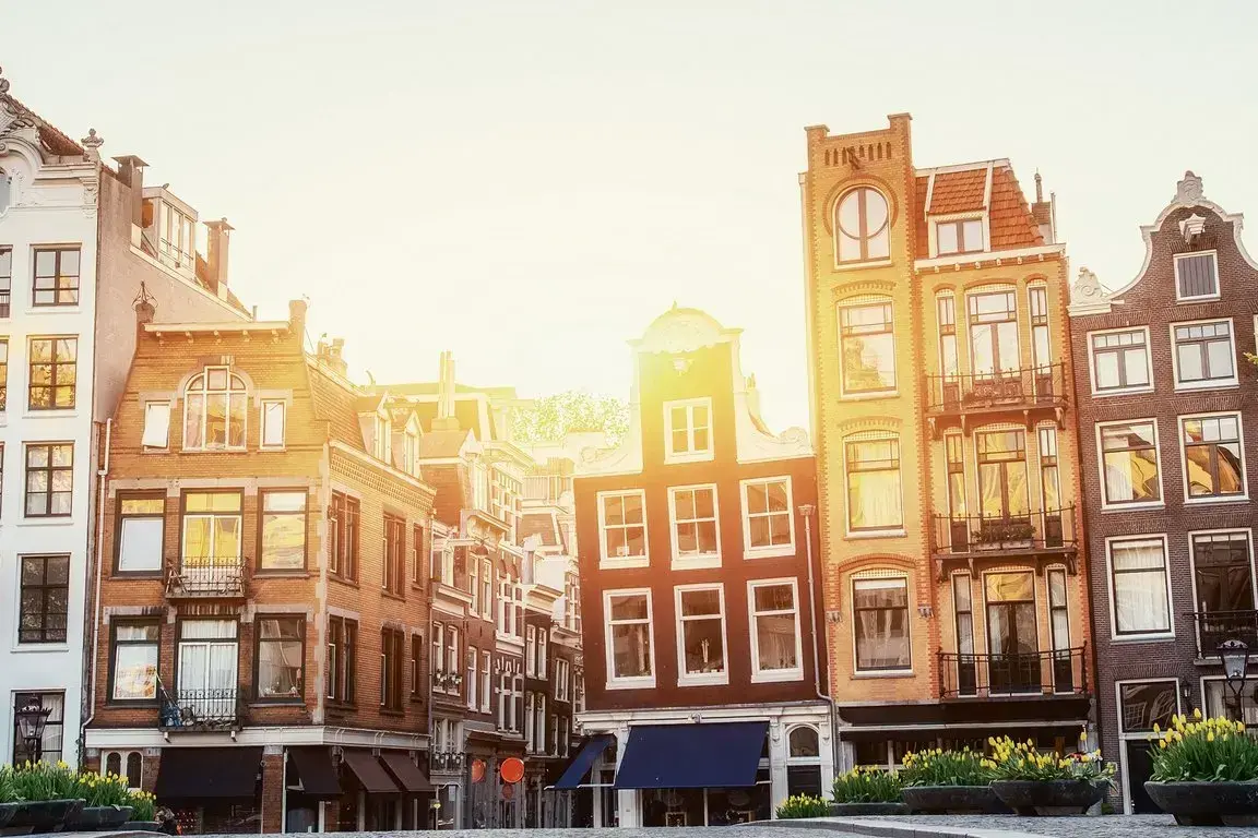csm_RN_DLX_AMSTERDAM_CITY_01_sRGB_150PRZ_31b45ba6f9.webp
