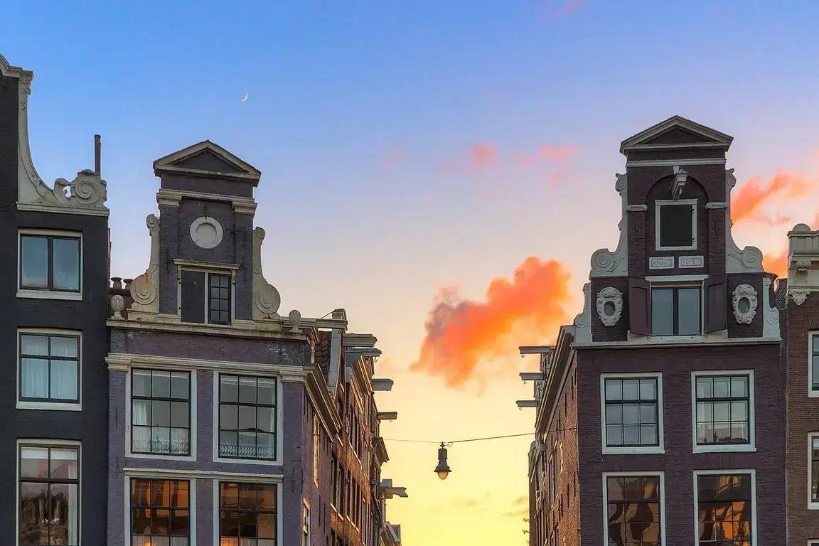 csm_AdobeStock_165656575_Amsterdam_33b6b080a3.webp