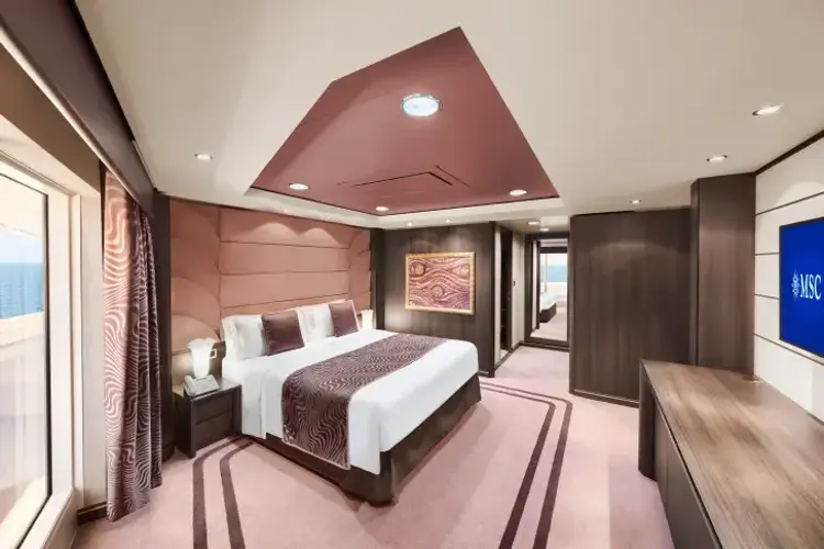 MSC25041579MSC  Divina MSC Yacht Club Executive & Family Suite (YC2).webp