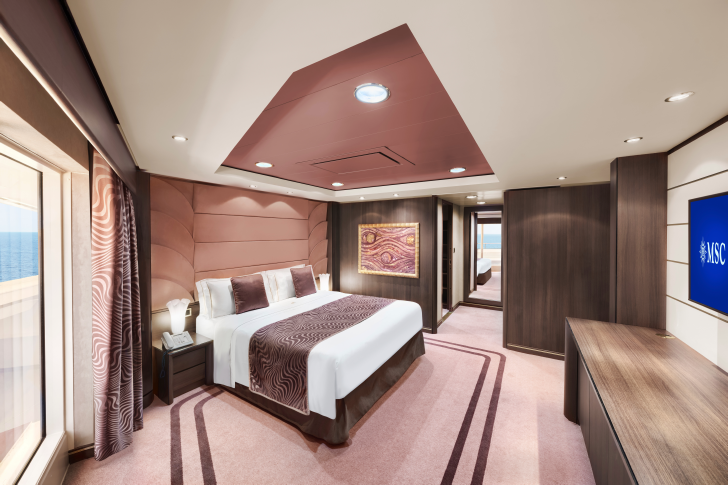 MSC25041579MSC  Divina MSC Yacht Club Executive & Family Suite (YC2).png