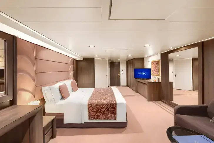 MSC25041578MSC Divina MSC Yacht Club Deluxe Suite for guests with disabilities or reduced mobility (YC1).webp