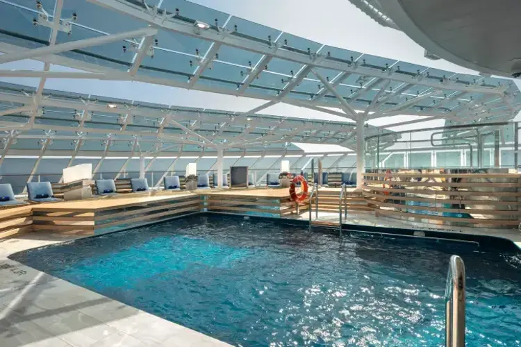 MSC23019347MSC Euribia MSC Yacht Club Sundeck & Bar.webp