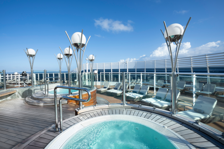 MSC25039984MSC Fantasia, MSC Yacht Club  The One Pool.png