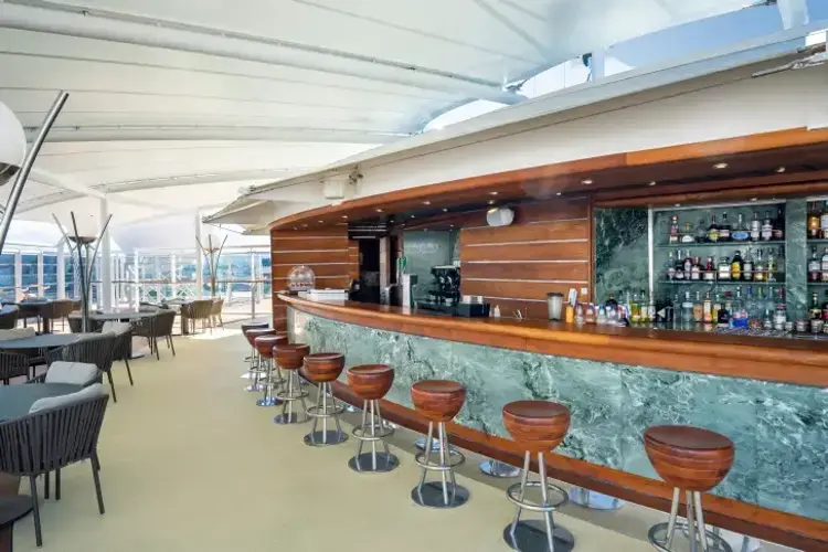 MSC25039997MSC Fantasia, MSC Yacht Club  The One Bar.webp