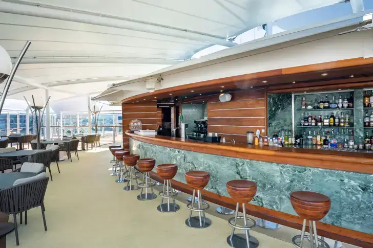 MSC25039997MSC Fantasia, MSC Yacht Club  The One Bar.webp