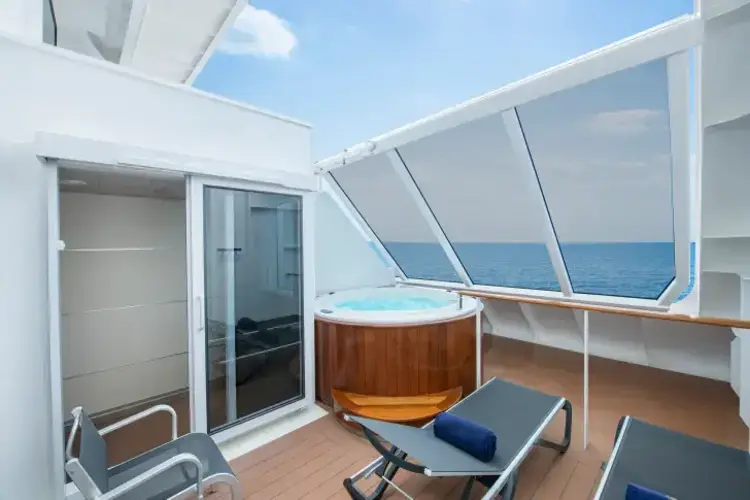 MSC21006852MSC Virtuosa, MSC Yacht Club Duplex Suite with whirlpool bath (YJD).webp