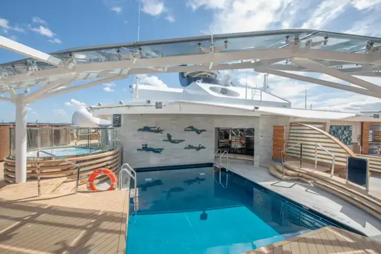 MSC21007049MSC Virtuosa, MSC Yacht Club Pool.webp