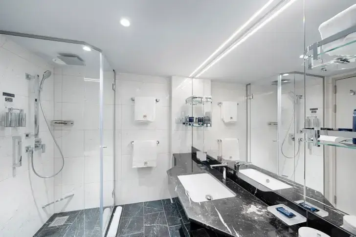 MSC25038096MSC World Asia, MSC Yacht Club Royal Suite (YC3).webp