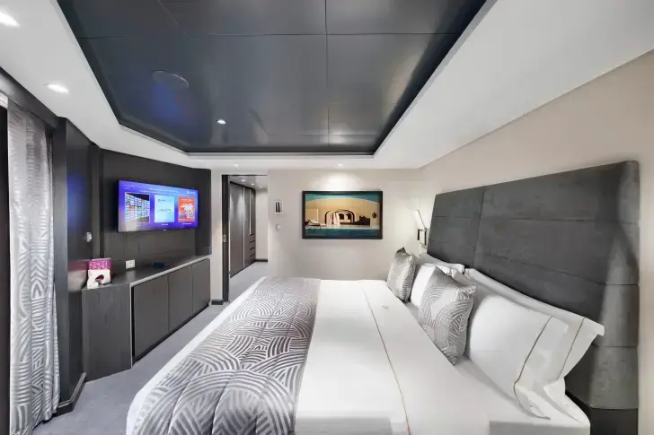 MSC23015116MSC World Europa, MSC Yacht Club Royal Suite with whirlpool bath (YC3).webp