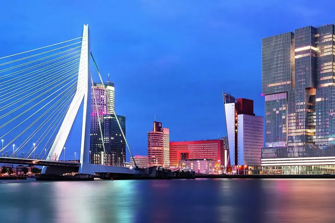 csm_RN_DLX_ROTTERDAM_SKYLINE_01_39L_1373e75787.webp