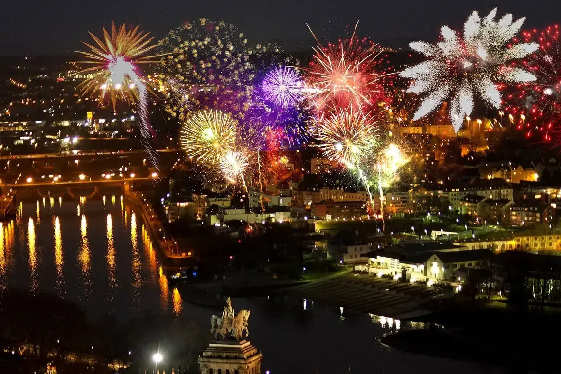 csm_AdobeStock_157280550_Koblenz_Silvester_279347be26.webp