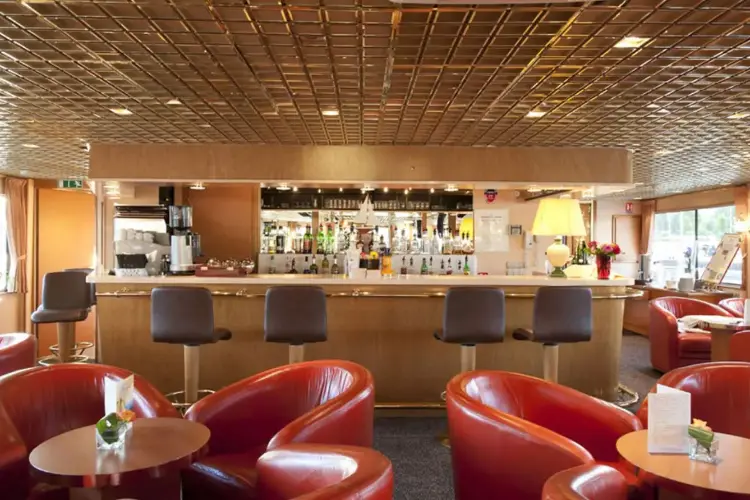 Salon und Bar S Princess_.webp