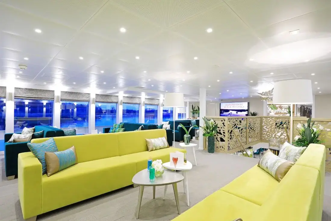 Salon, Bar,  Waydelich_.webp