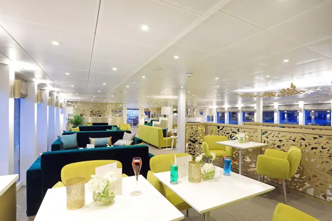 Salon, Bar,  Waydelich_2.webp