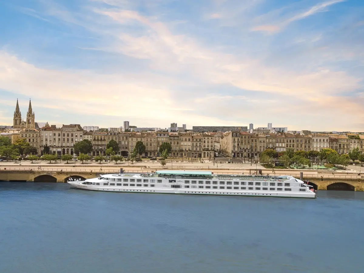 MS Cyrano de Bergerac