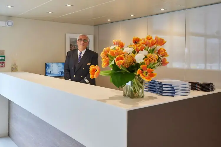 RECEPTION_4.webp