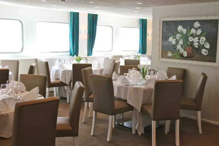 Gil Eanes Restaurant 1.webp